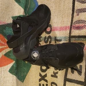 Nike Air Huarache 10.5 men's